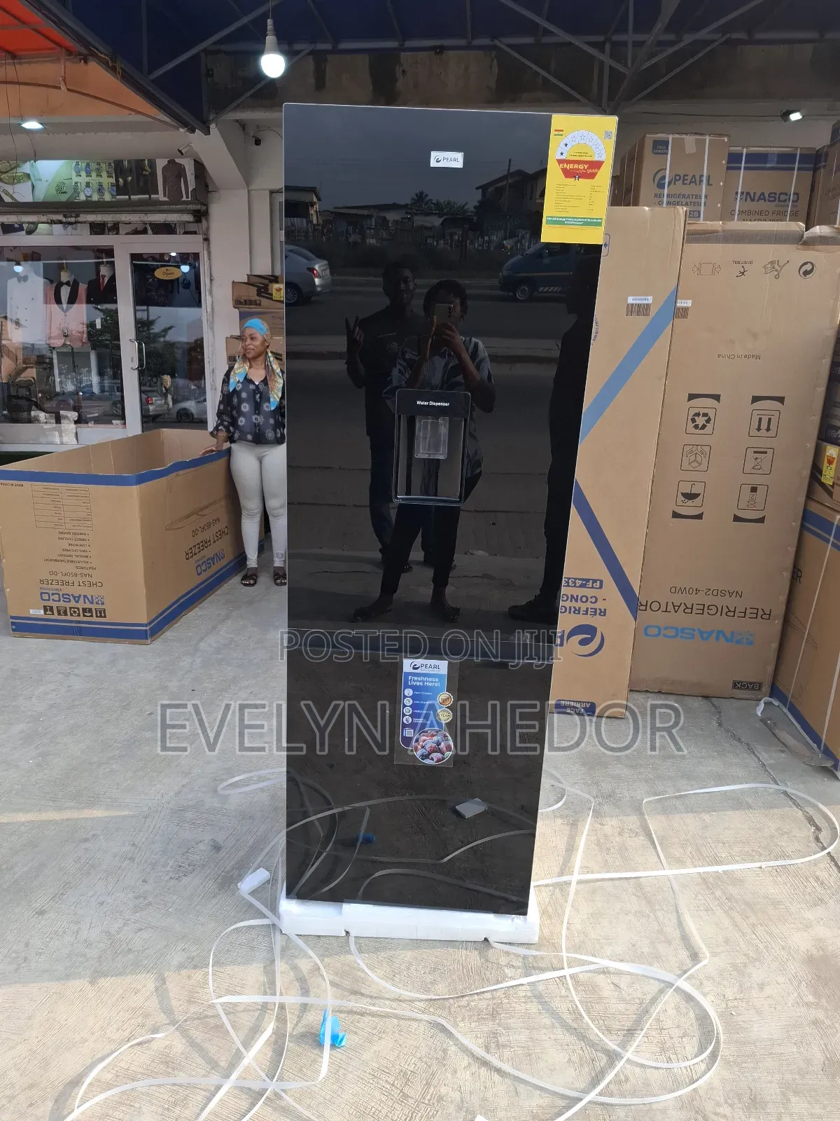 Quality Pearl Water Dispenser Bottom Fridge 309 Litres F