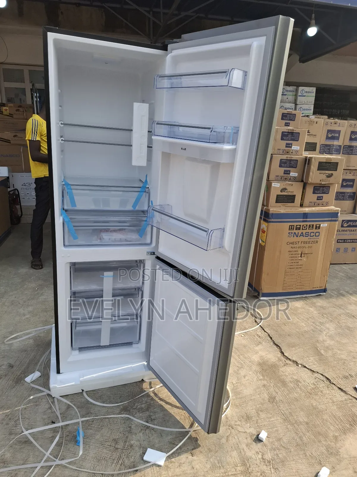 Quality Pearl Water Dispenser Bottom Fridge 309 Litres F