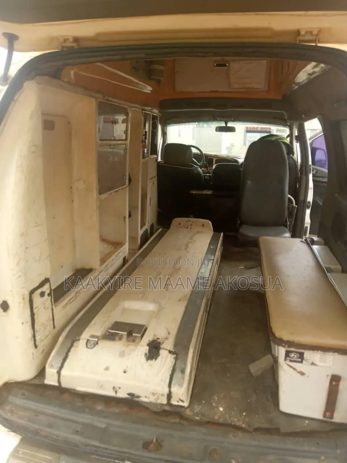 Hyundai H-100 2004 White