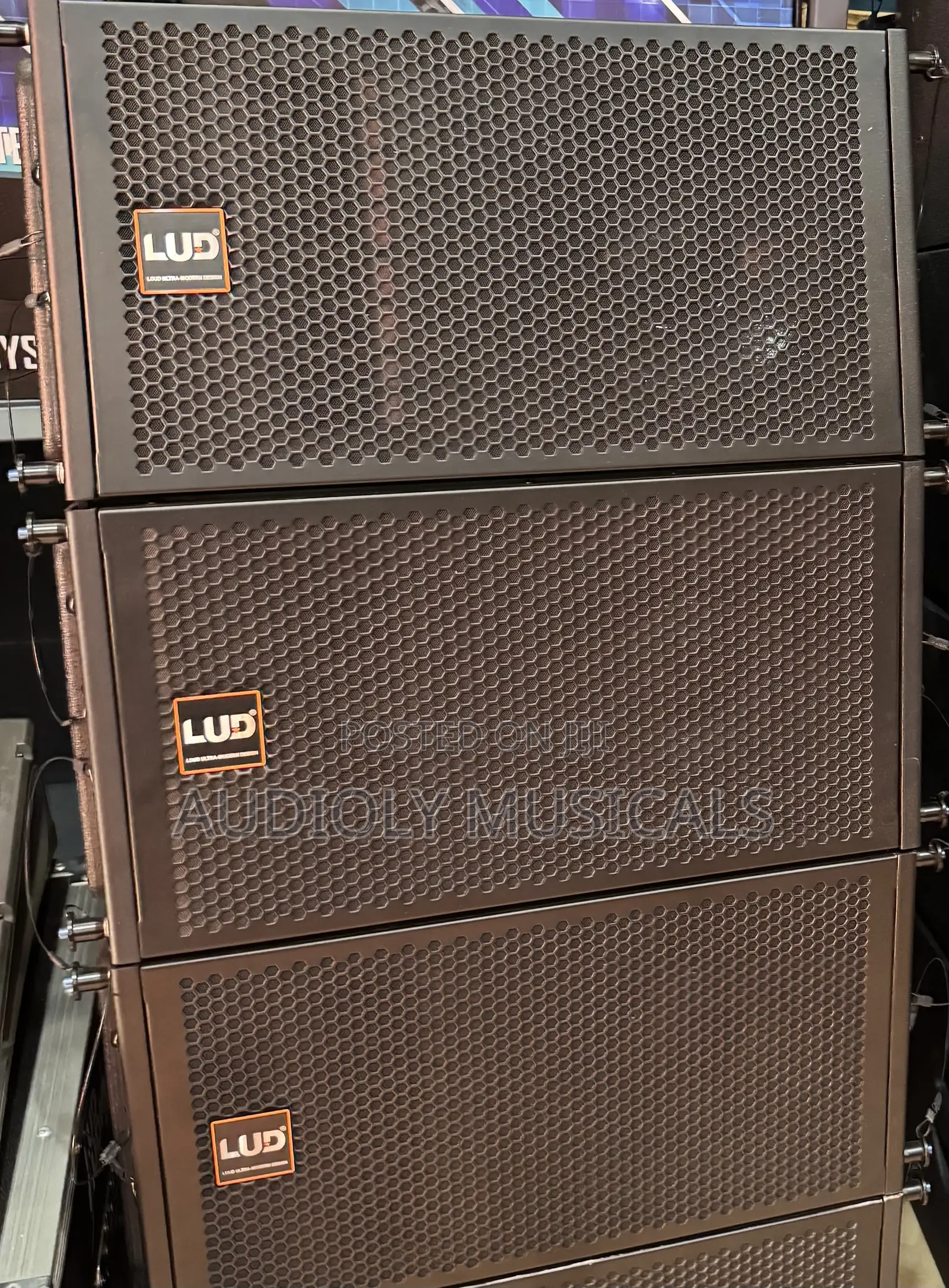 Full Rack With Ev Bass and 3- Line Arrays