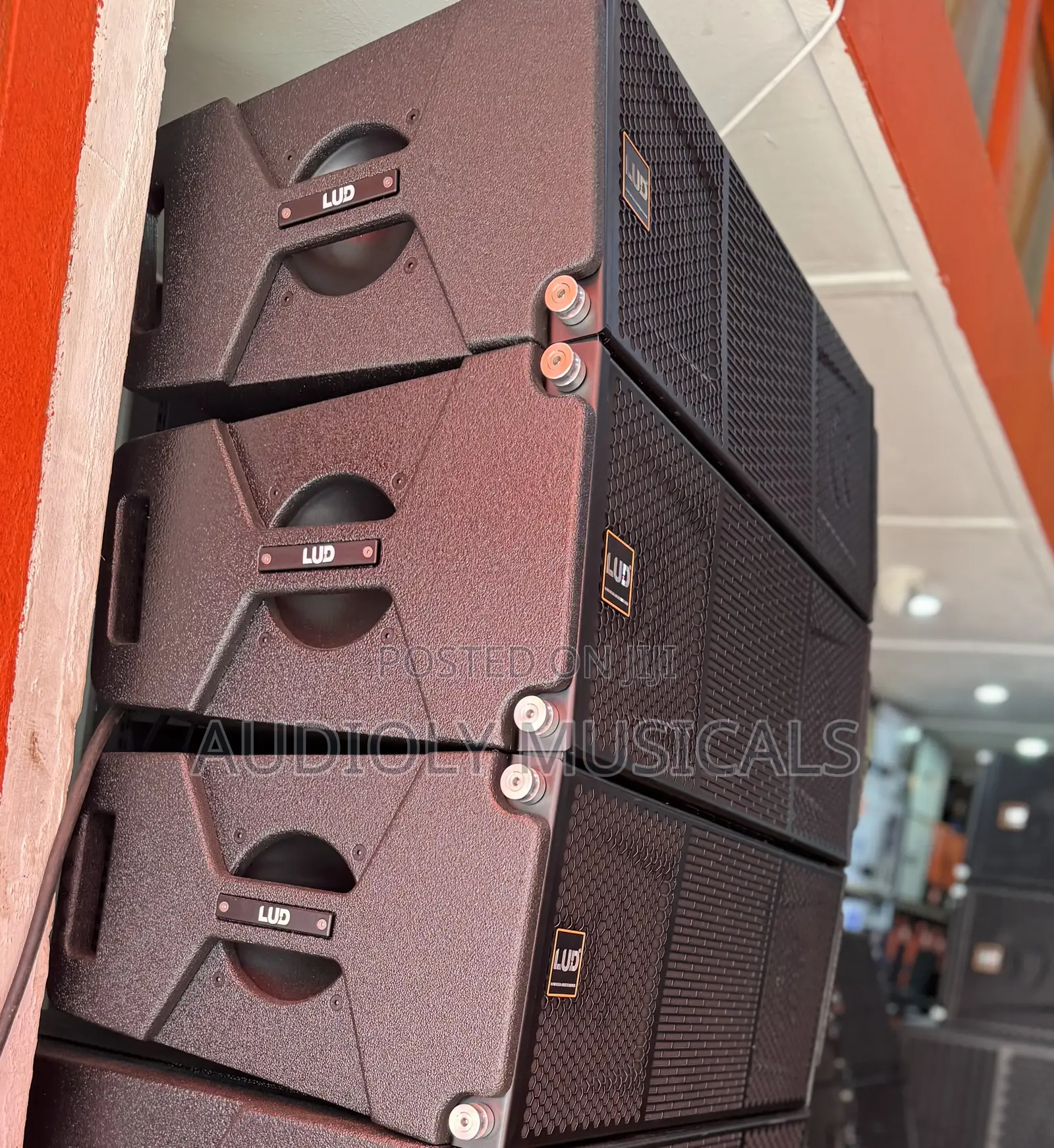 Full Rack With Ev Bass and 3- Line Arrays