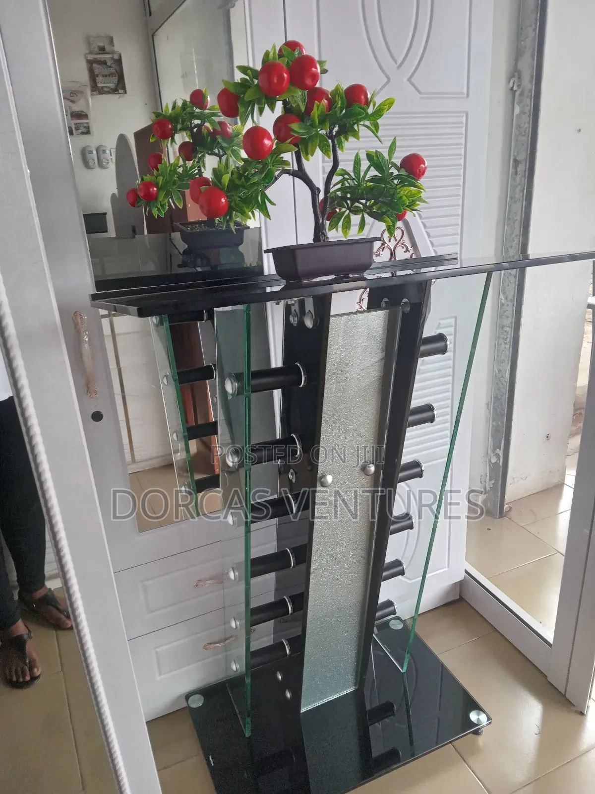 Full Glass Pulpit