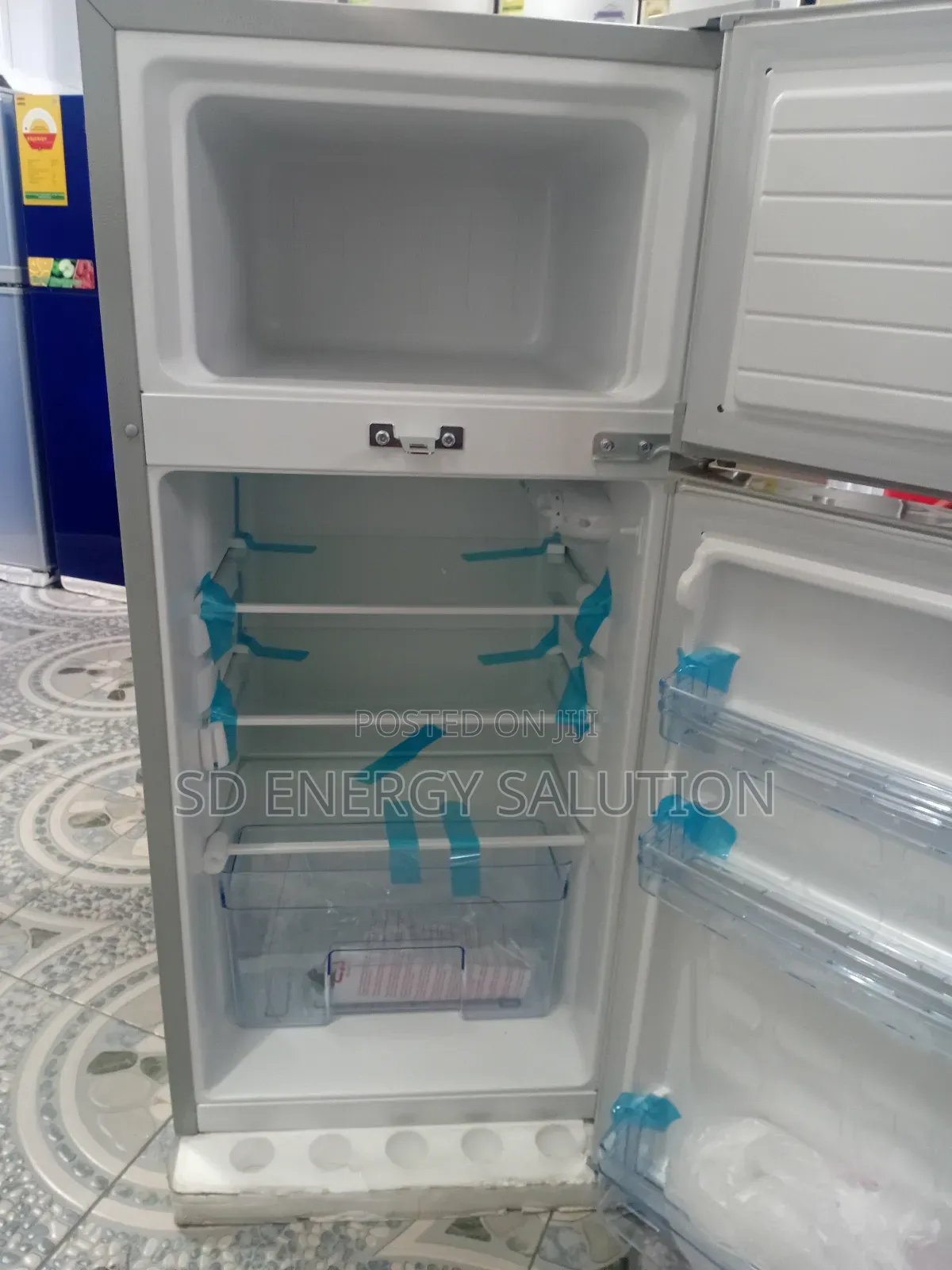 Flush Nasco Fridge Freezer Model 212-S Nasco Fridge