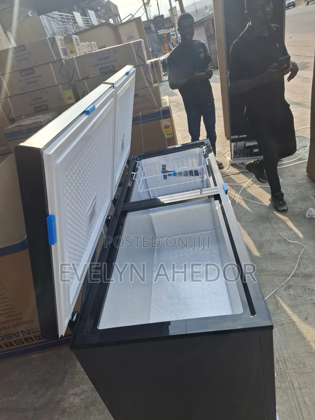 Lock Security Nasco Chest Freezer 600 Litres For Sale