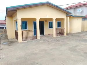 3bdrm House in Hfc Estate Area, Spintex for rent