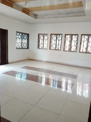 3bdrm House in Hfc Estate Area, Spintex for rent