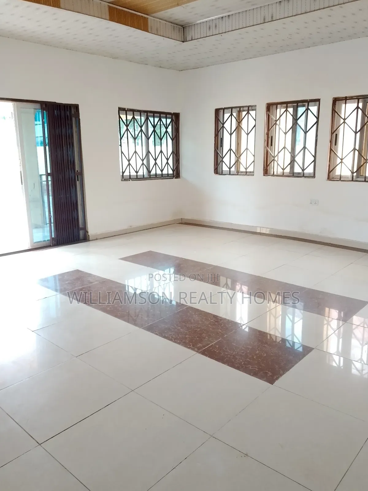 3bdrm House in Hfc Estate Area, Spintex for rent