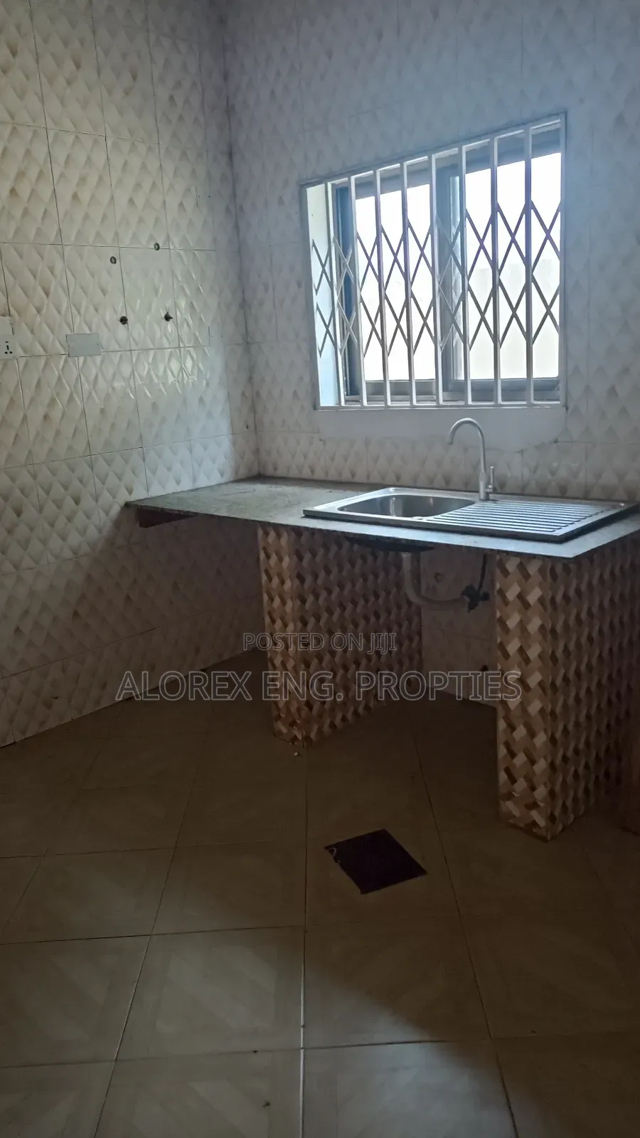 2bdrm Apartment in Housing Flat, Adenta for rent