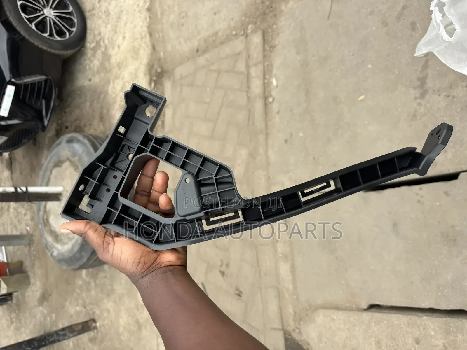 Honda HRV 2016 Headlight Seat.