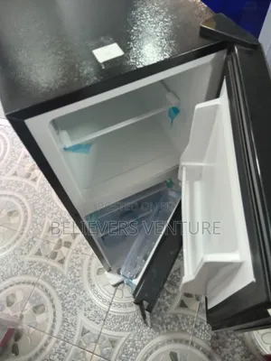 Black 108liters Westpool Fridge Wp-128a Top Freezer Fridge