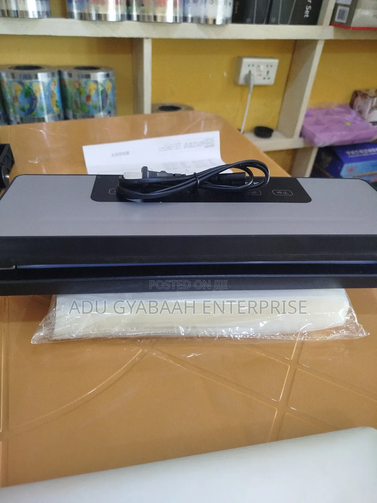 Vacuum Sealer + 100 Bags