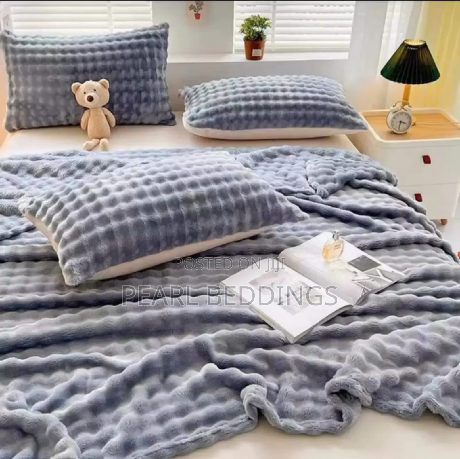 Premium Luxurious Bubble Comfy Blanket With 2 Pillowcases