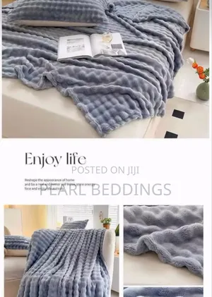 Premium Luxurious Bubble Comfy Blanket With 2 Pillowcases