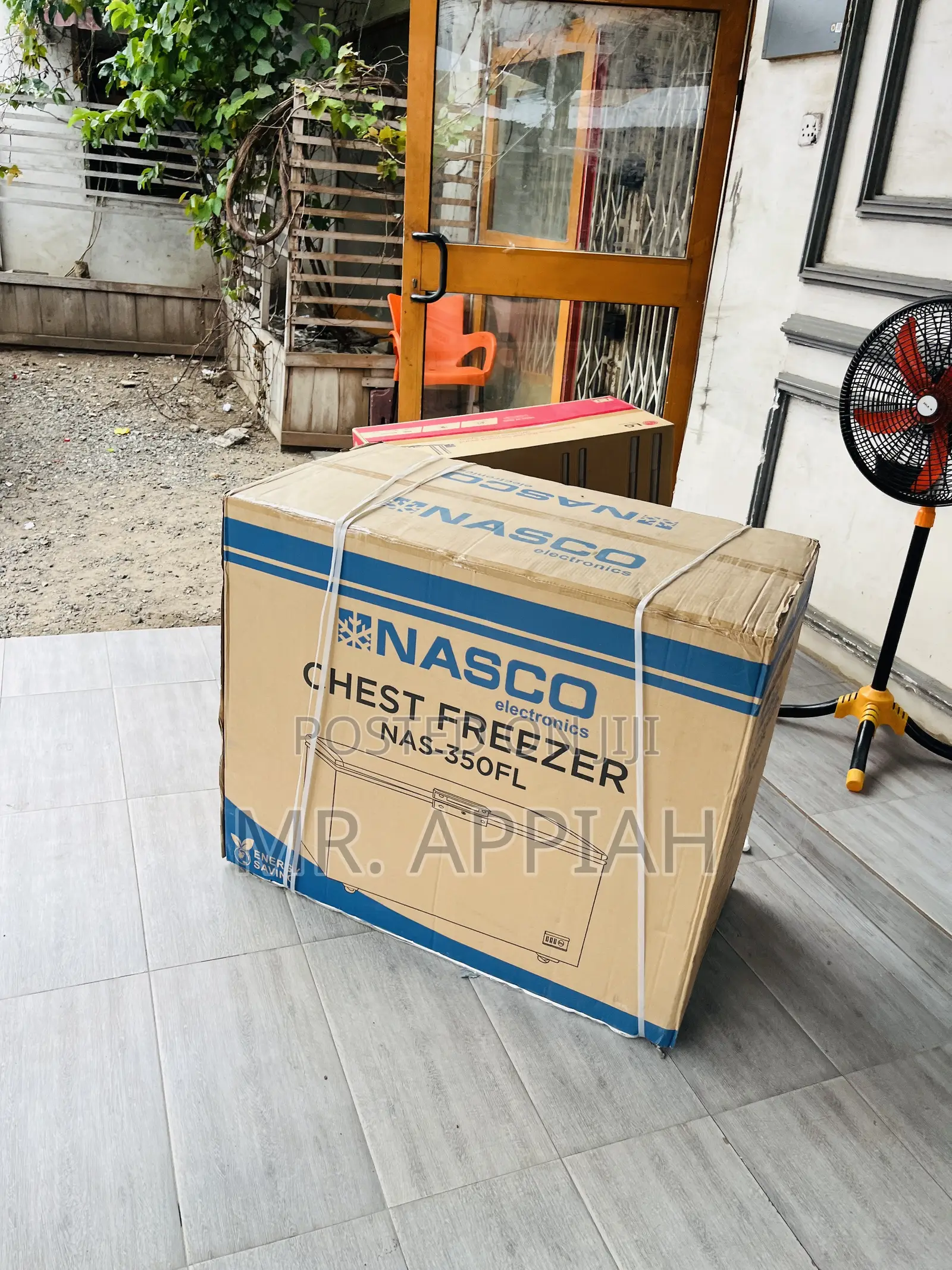 Convenient Nasco Nas-350fl Single Door Chest Freezer.