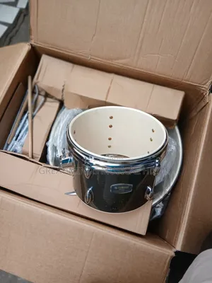 Yamaha 5 Set Drums