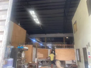 900 SQM Warehouse at Achimota for Rent