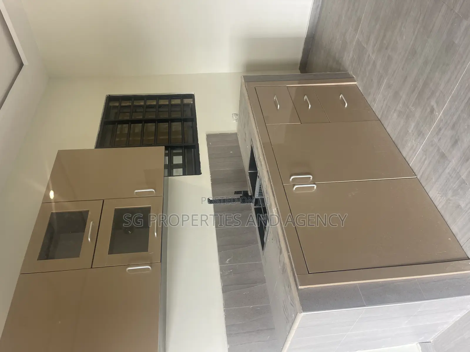 1bdrm Apartment in Lashibi, Baatsona Total for rent
