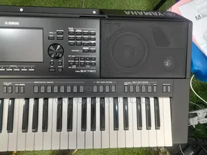 PSR-Sx 720 Yamaha Keyboard