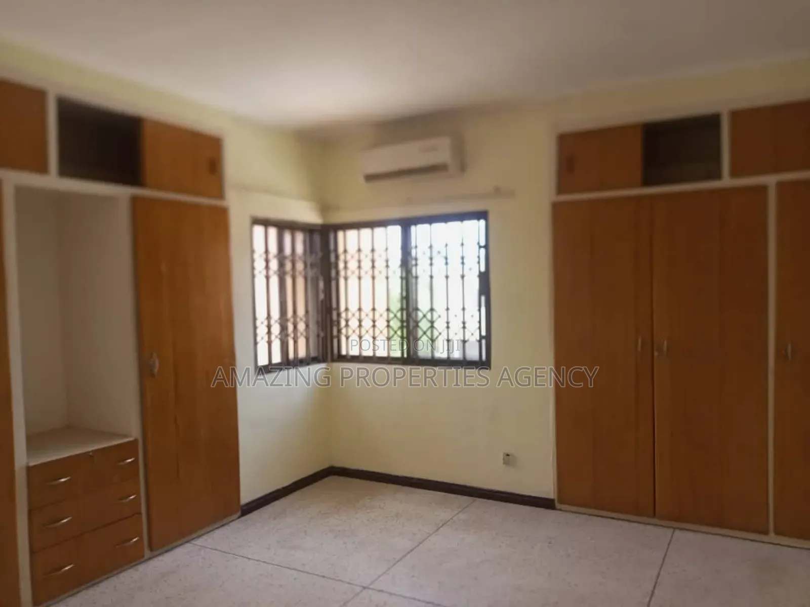 Furnished 5bdrm House in Roman Ridge for sale