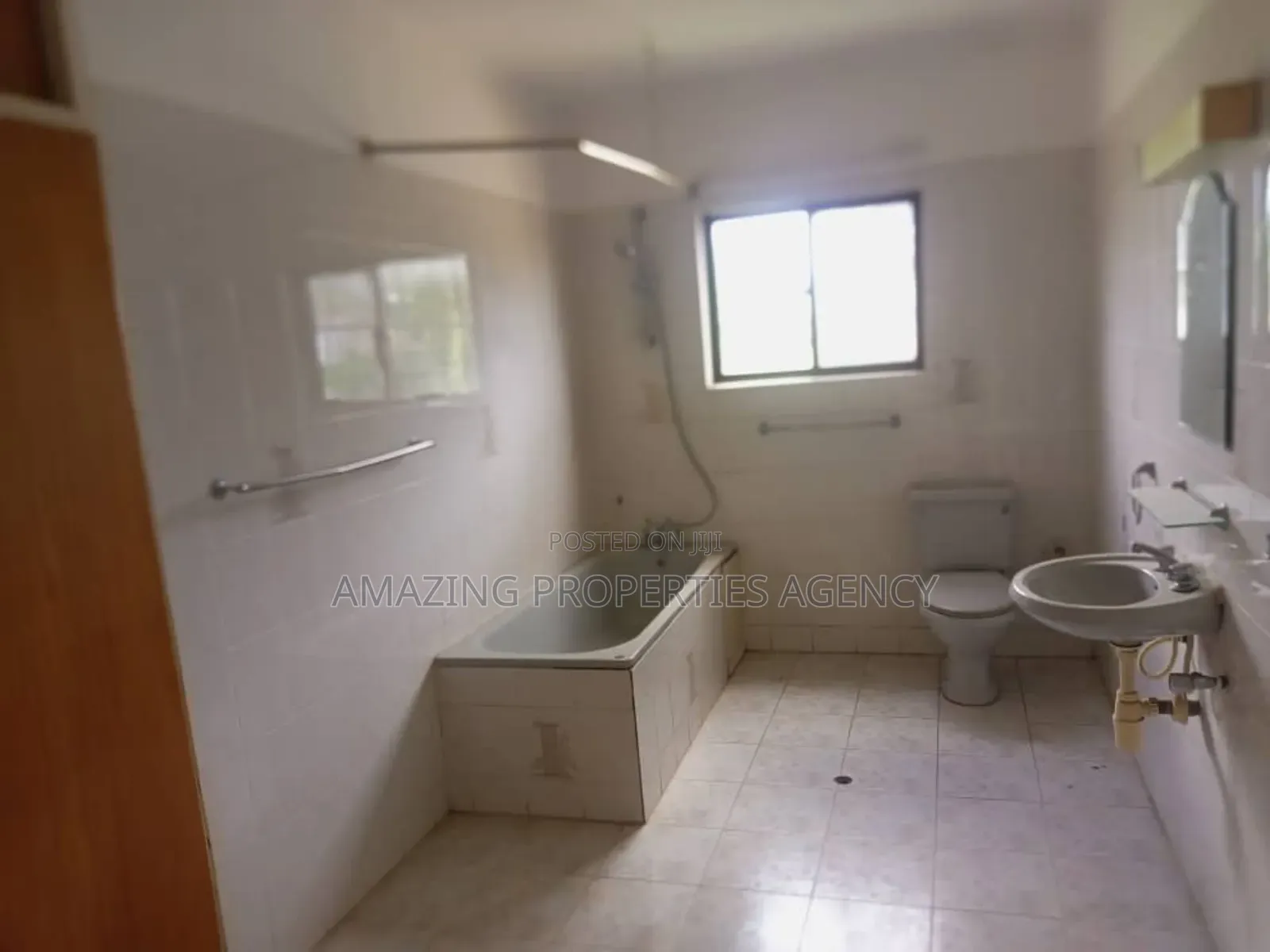 Furnished 5bdrm House in Roman Ridge for sale