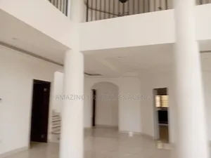 4bdrm House in Dzorwulu for rent