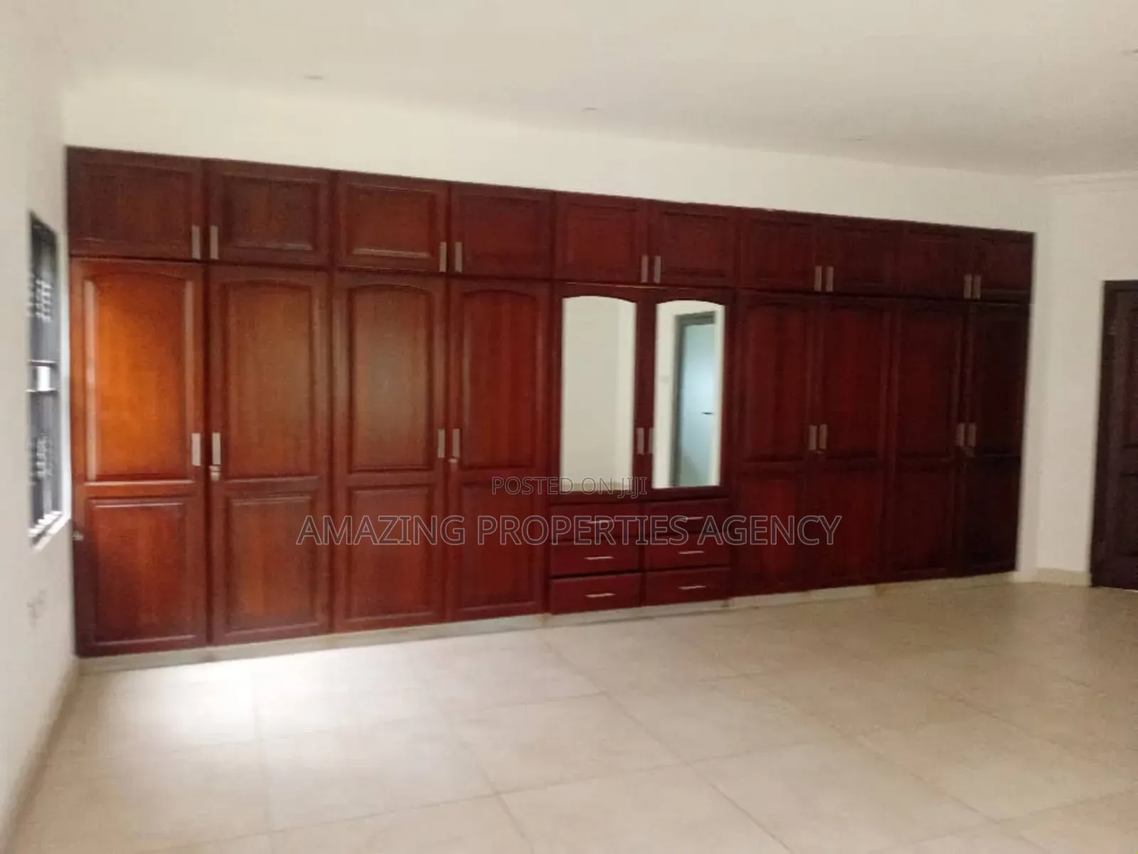4bdrm House in Dzorwulu for rent