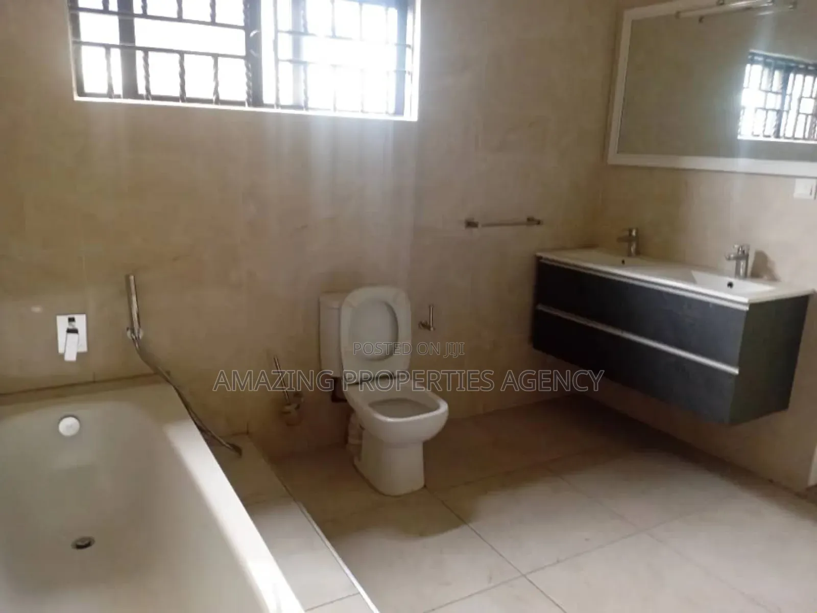 4bdrm House in Dzorwulu for rent