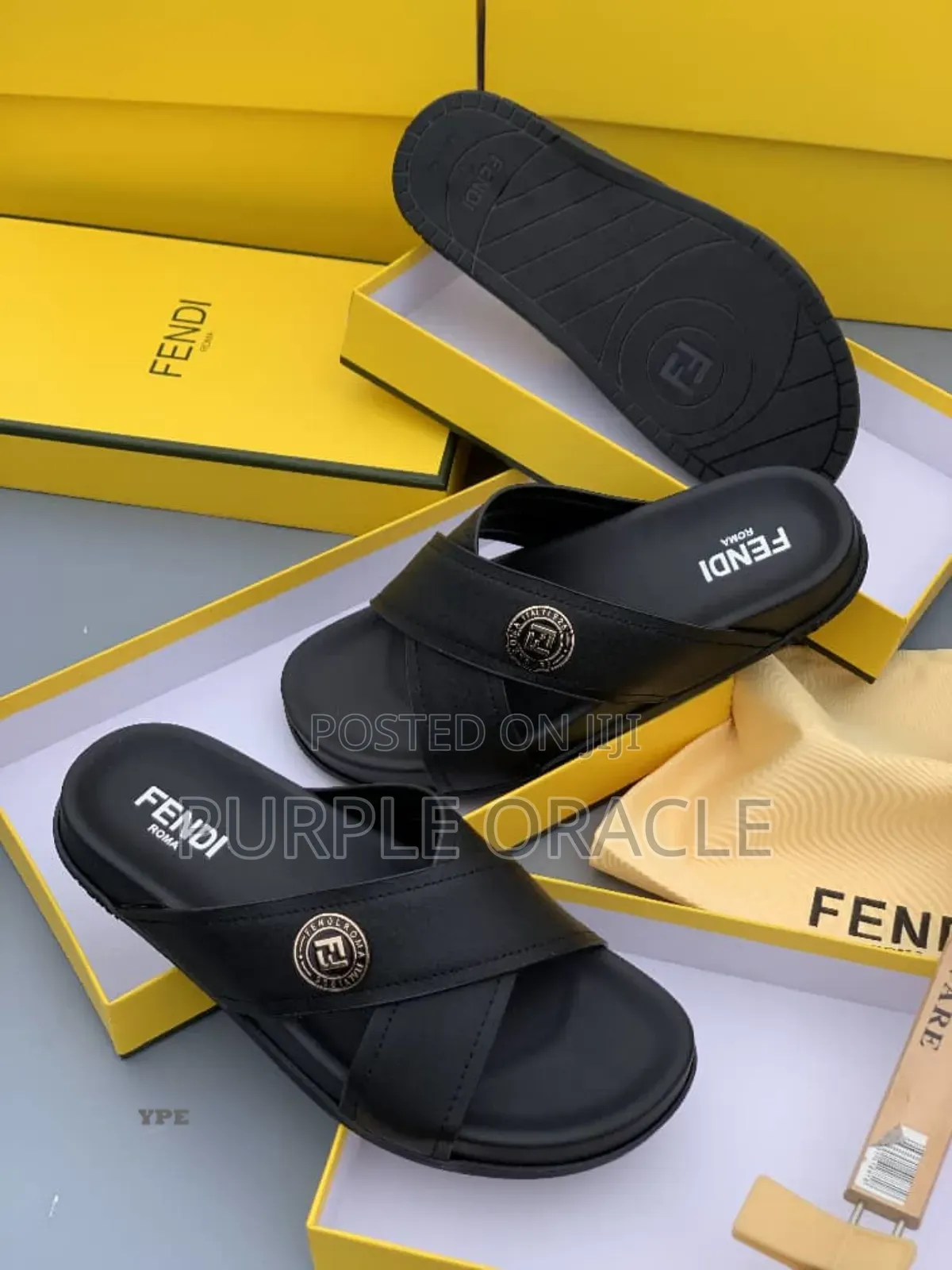 Fendi Roma Leather Slides