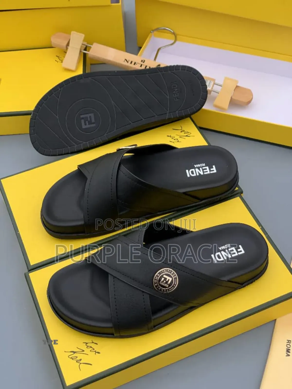 Fendi Roma Leather Slides