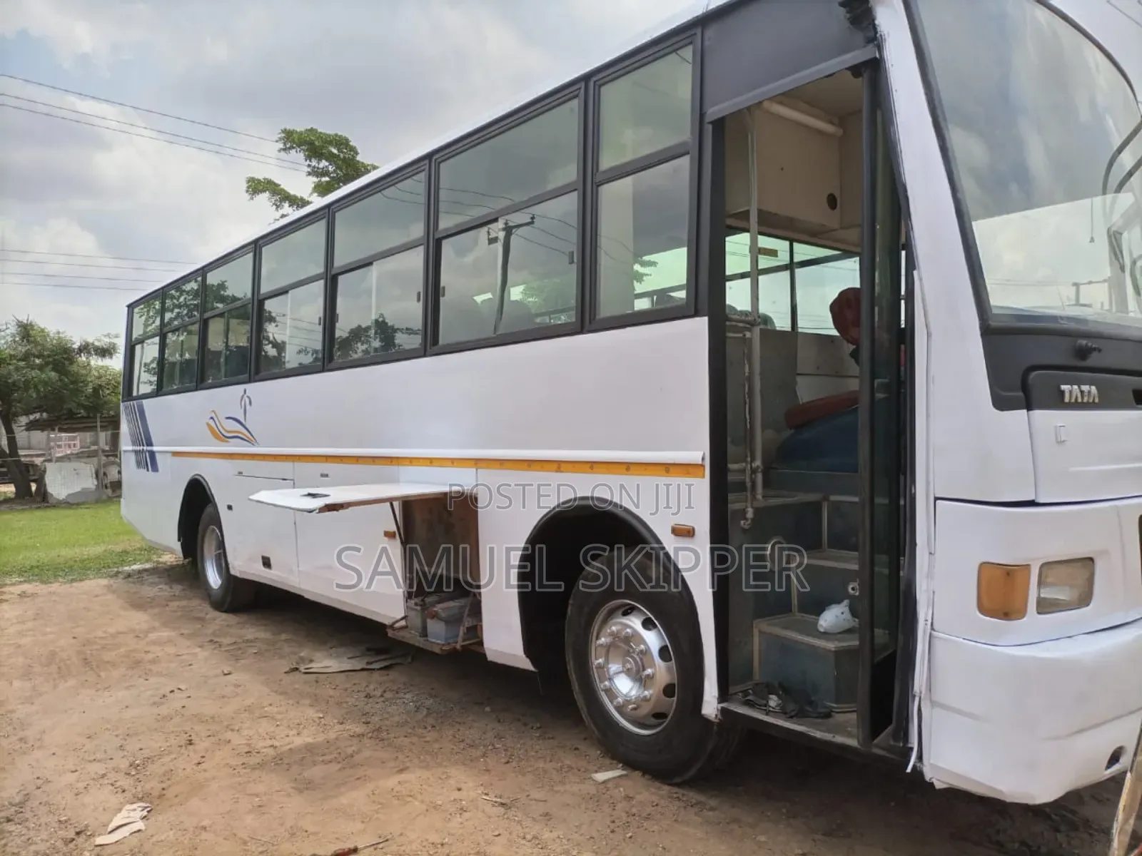 Tata Starbus Ultra Skool 2008 White