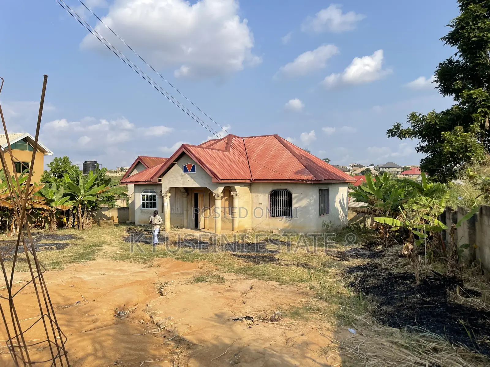 3bdrm House in K Fuseini Estate, Kumasi Metropolitan for sale
