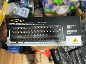 Behringer S32 Stage Box