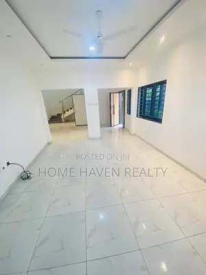 3bdrm House in Mile 7, Achimota for rent