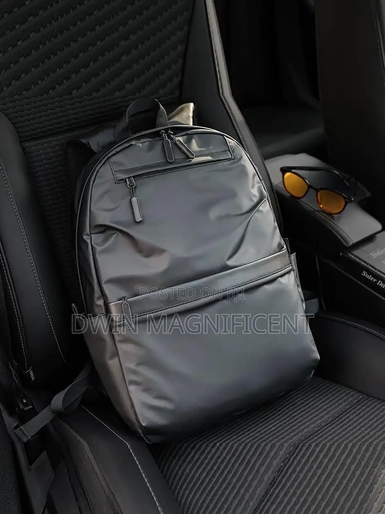 Sleek Navy Everyday Backpack – Modern
