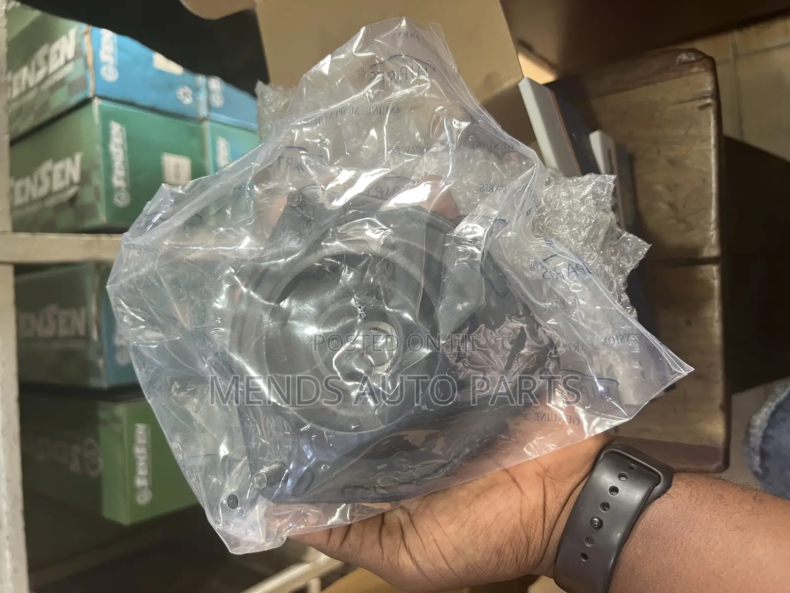 Hyundai Elantra Shocks Top Mountain