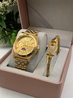 Nixon Men’S Stainless Steel Watch + Free Bracelet – Premium