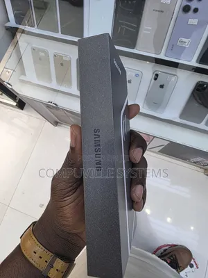 New Samsung Galaxy Z Flip 128 GB Black
