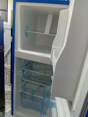 Generous Westpool Fridge Freezer 108 Litres Westpool