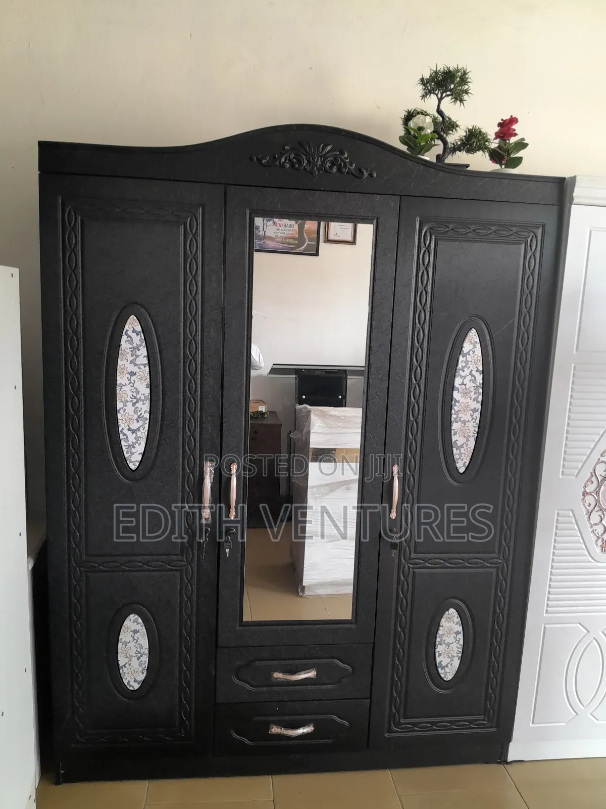 Hung Rail Triple Wardrobe