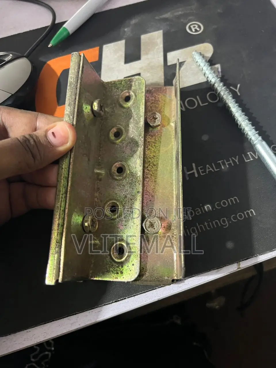 New Bed Hook