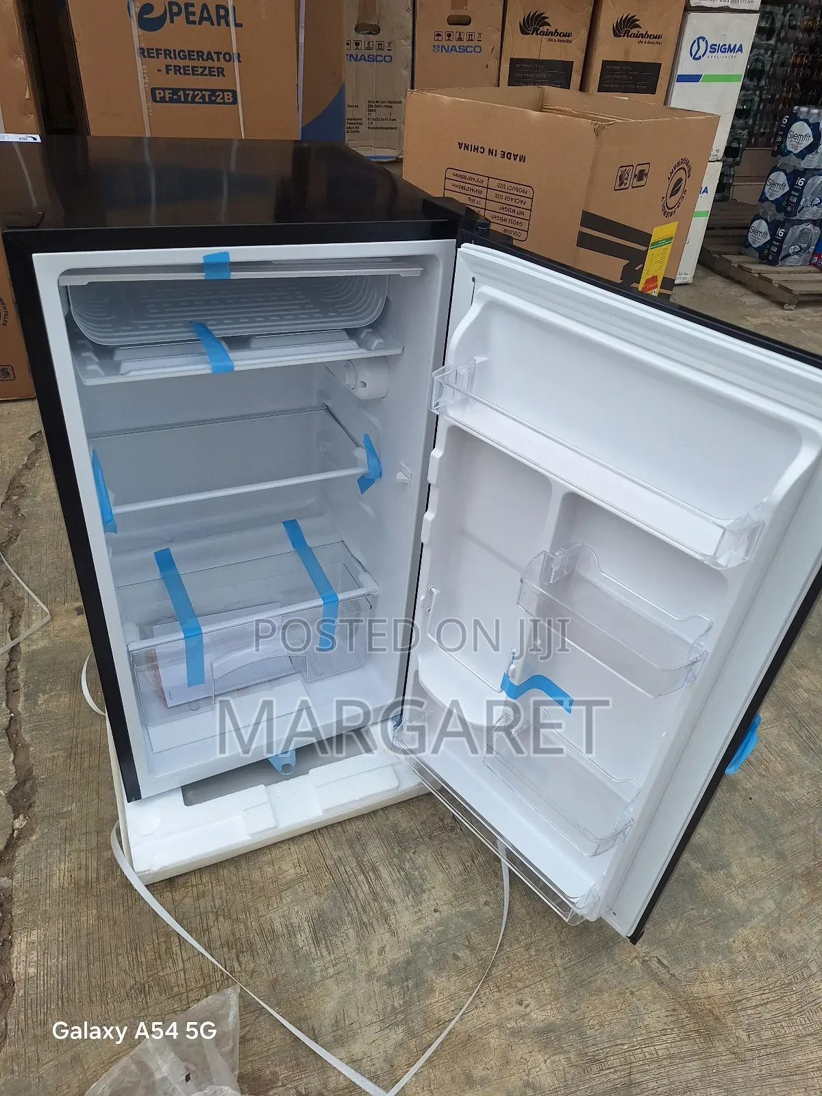 Black Beauty Rainbow Table Top Fridge