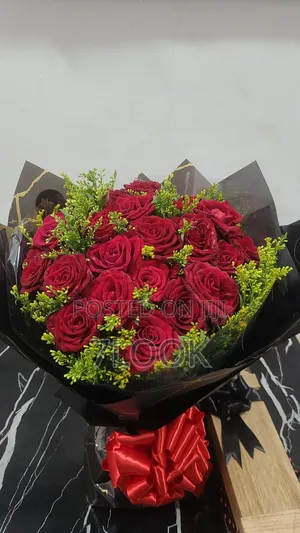 Roses Are Red (Bouquet )