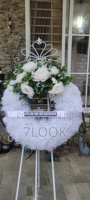 Admirable Wreath