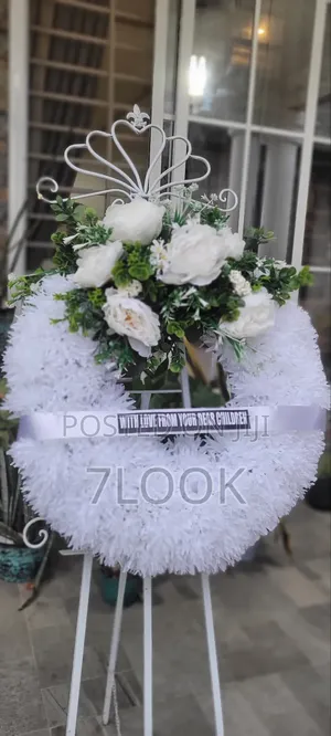 Admirable Wreath