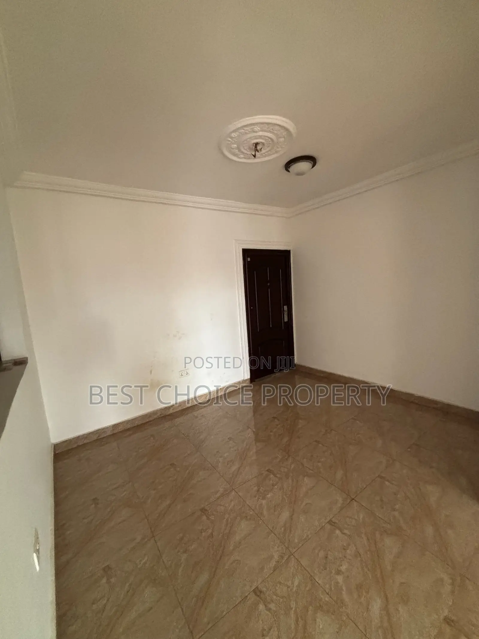 Two Bedroom Apartment Lakeside Community 8