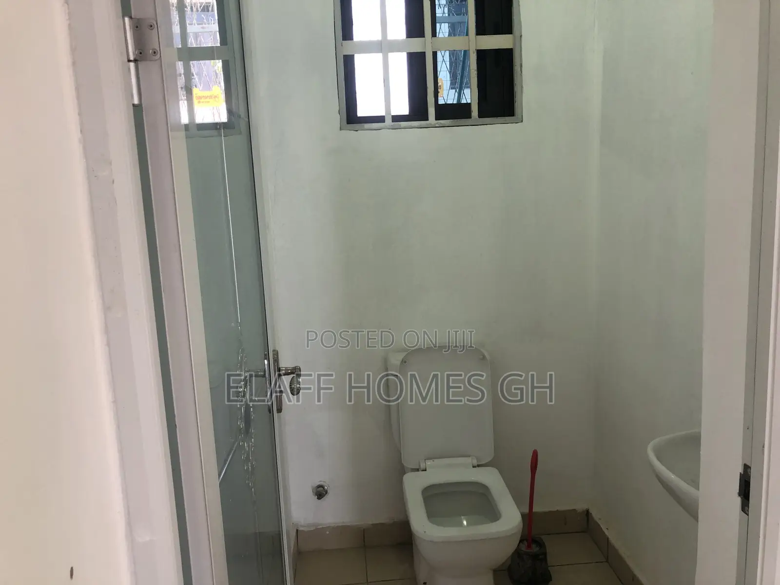2bdrm Townhouse / Terrace in Elaffhomesgh, Ashaley Botwe for rent