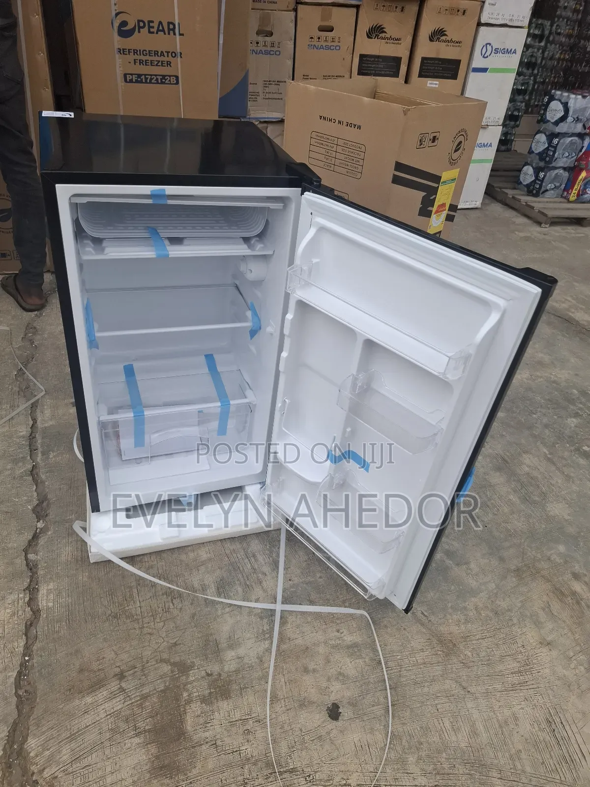 Rainbow Black Table Top Fridge 90 Litres for Sale