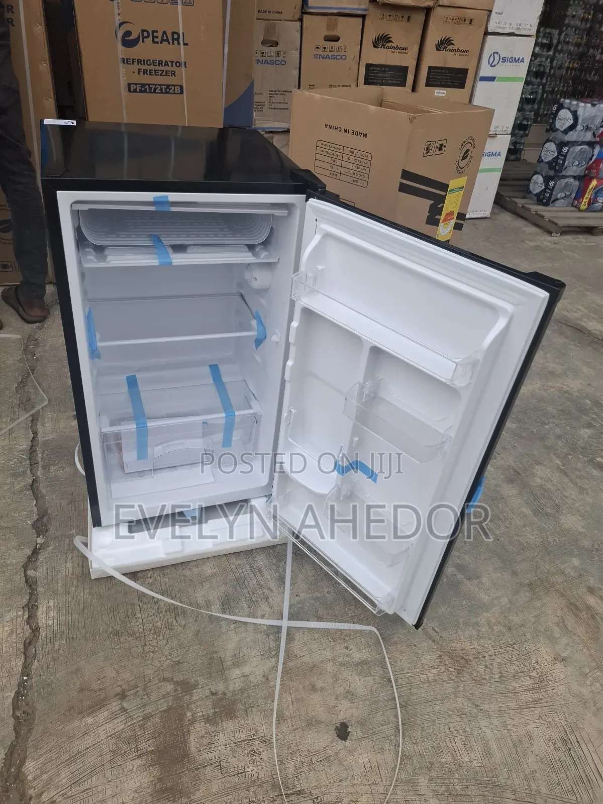 Rainbow Black Table Top Fridge 90 Litres for Sale