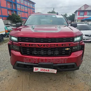 Chevrolet Silverado 2022 Red