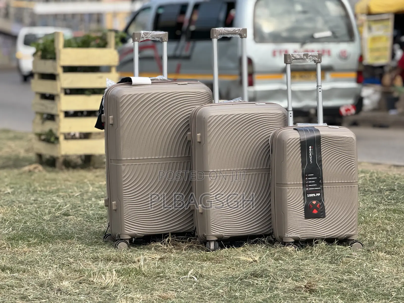 Three Set Pieces Luggage Unbreakable
